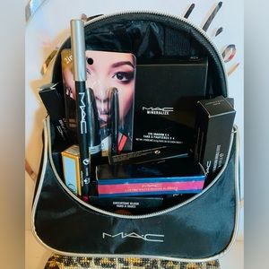 14- Item MAC Cosmetics Makeup Bag Bundle Beauty Lot